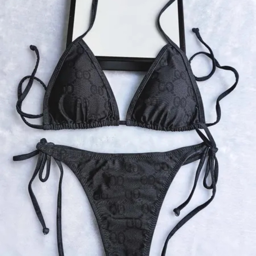 Gucci Elegant Black Bikini Set